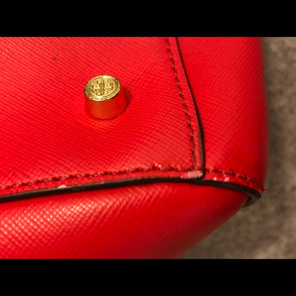Tory Burch Robinson Middy Bowler Bag - Picture 5 of 8